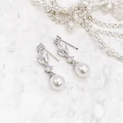 Lace & Favour Abella Tropfenohrringe mit kubischen Zirkonen und Perlen* Geschenke Für Die Braut | Perlen-hochzeitsschmuck