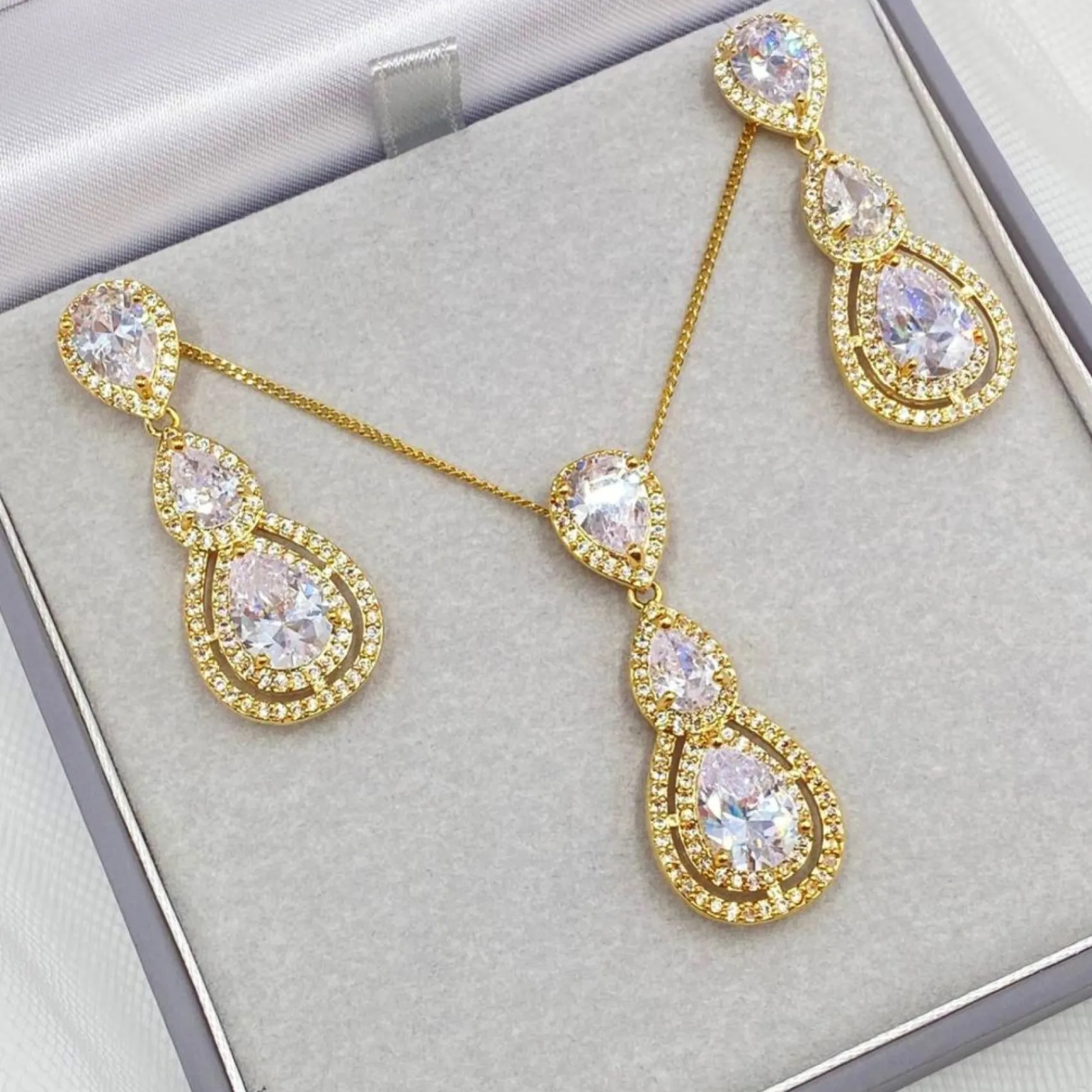 Lace & Favour Alessandra Gold Vintage inspiriert Kristall Brautschmuck Set* Goldener Abschlussball-schmuck | Abschlussball-schmuck-sets