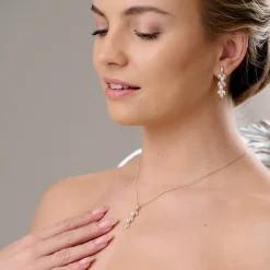 Lace & Favour Amalia Gold Cubic Zirkonia und Perlen Anhänger Halskette* Geschenke Für Die Braut | Perlen-hochzeitsschmuck