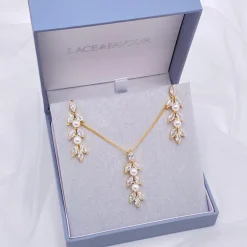 Lace & Favour Amalia Gold Cubic Zirkonia und Perle Brautschmuck Set* Geschenke Für Die Braut | Perlen-hochzeitsschmuck
