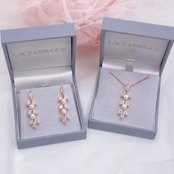 Lace & Favour Amalia Rose Gold kubischer Zirkon und Perle Brautschmuck Set* Geschenke Für Die Braut | Perlen-hochzeitsschmuck