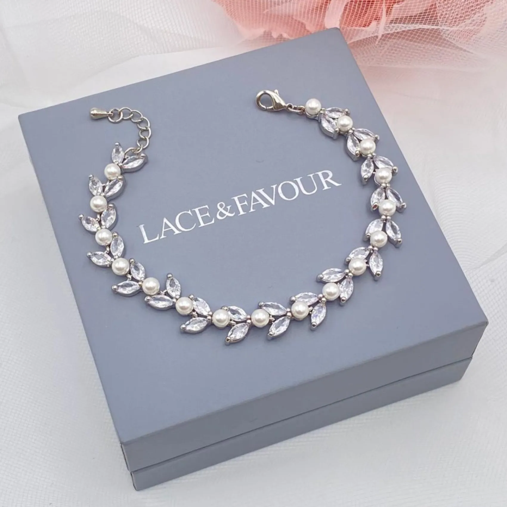 Lace & Favour Amalia Silber Cubic Zirkonia Perle Hochzeit Armband* Geschenke Für Die Braut | Perlen-hochzeitsschmuck