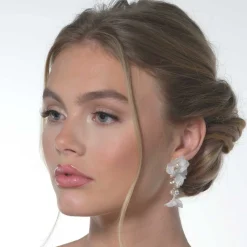 Poirier Amaryllis Blush Perlen Floral Tropfen Ohrringe* Perlen-hochzeitsschmuck | Gold-hochzeitsschmuck