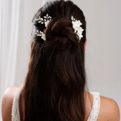 Lace & Favour Amelie Elfenbein Keramik Blume Gold Kamm und Haarnadel Set* Perlen-haarschmuck | Gold-haar-accessoires
