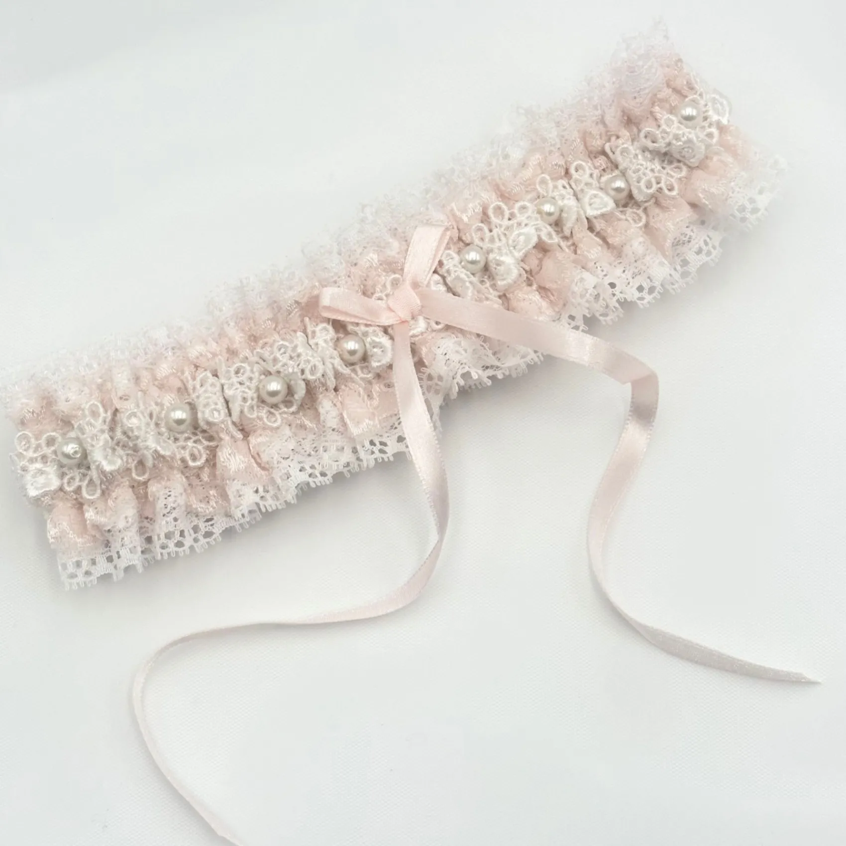 Boudoir Couture Amor Blassrosa Spitze Hochzeit Strumpfband mit Perle Detail* Geschenke Für Die Braut | Strumpfbänder Für Bräute