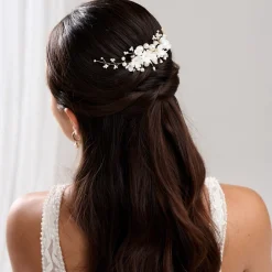 Lace & Favour Anemone Elfenbein Porzellan Blumen und Perle Hochzeit Haarkamm (Gold)* Perlen-haarschmuck | Gold-haar-accessoires