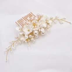 Lace & Favour Anemone Elfenbein Porzellan Blumen und Perle Hochzeit Haarkamm (Gold)* Perlen-haarschmuck | Gold-haar-accessoires