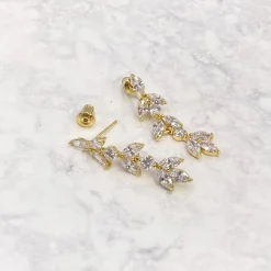 Lace & Favour Aria Gold Cubic Zirkonia Tropfen-Ohrringe* Goldener Abschlussball-schmuck | Abschlussball-ohrringe