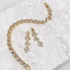 Lace & Favour Aria Gold Cubic Zirkonia Tropfen-Ohrringe* Goldener Abschlussball-schmuck | Abschlussball-ohrringe