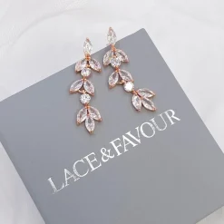 Lace & Favour Aria Rose Gold Cubic Zirkonia Tropfenohrringe* Geschenke Für Brautjungfern | Kristall-hochzeitsschmuck