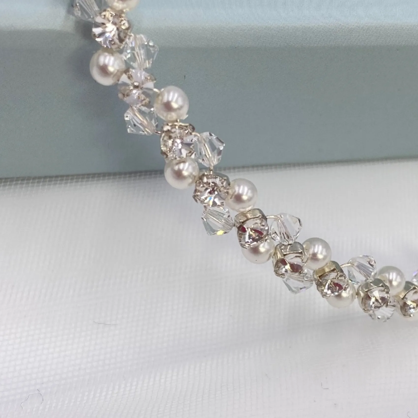 Arianna Gewebtes Perlen- und Kristall-Hochzeitsarmband ARW092* Geschenke Für Brautjungfern | Geschenke Für Die Braut