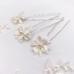 Arianna Satz von 3 doppelten Blumenhaarnadeln ARP604* Geschenke Für Blumenmädchen | Geschenke Für Brautjungfern