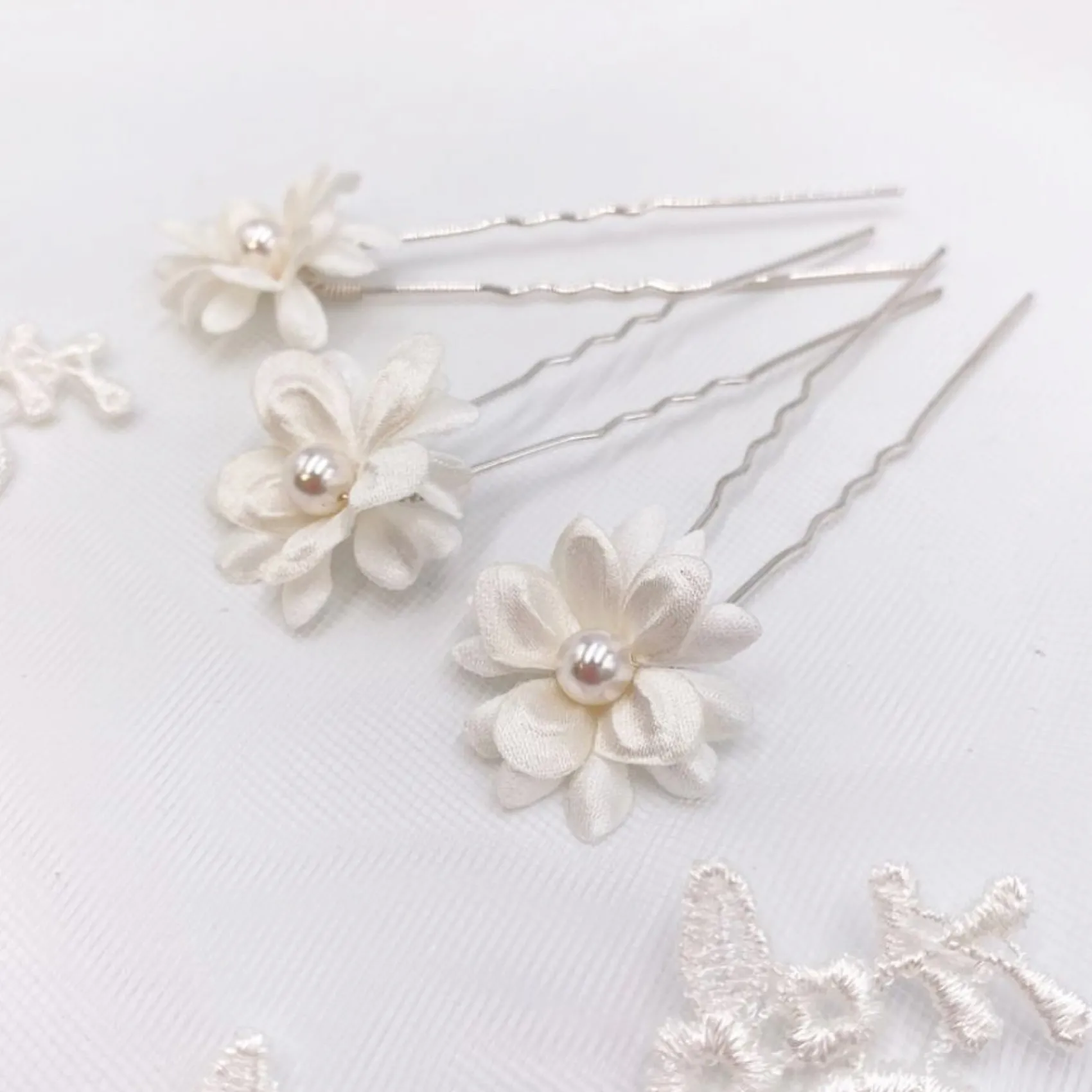 Arianna Satz von 3 doppelten Blumenhaarnadeln ARP604* Geschenke Für Blumenmädchen | Geschenke Für Brautjungfern
