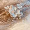 Arianna Stellar Mini Porzellan Blumen und Perlen Haarkamm AR734* Geschenke Für Brautjungfern | Perlen-haarschmuck