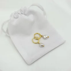 Lace & Favour Bali Gold Süßwasserperlen Huggie Hoop Ohrringe* Geschenke Für Brautjungfern | Geschenke Für Die Braut