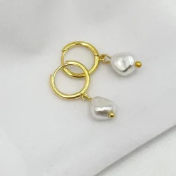 Lace & Favour Bali Gold Süßwasserperlen Huggie Hoop Ohrringe* Geschenke Für Brautjungfern | Geschenke Für Die Braut