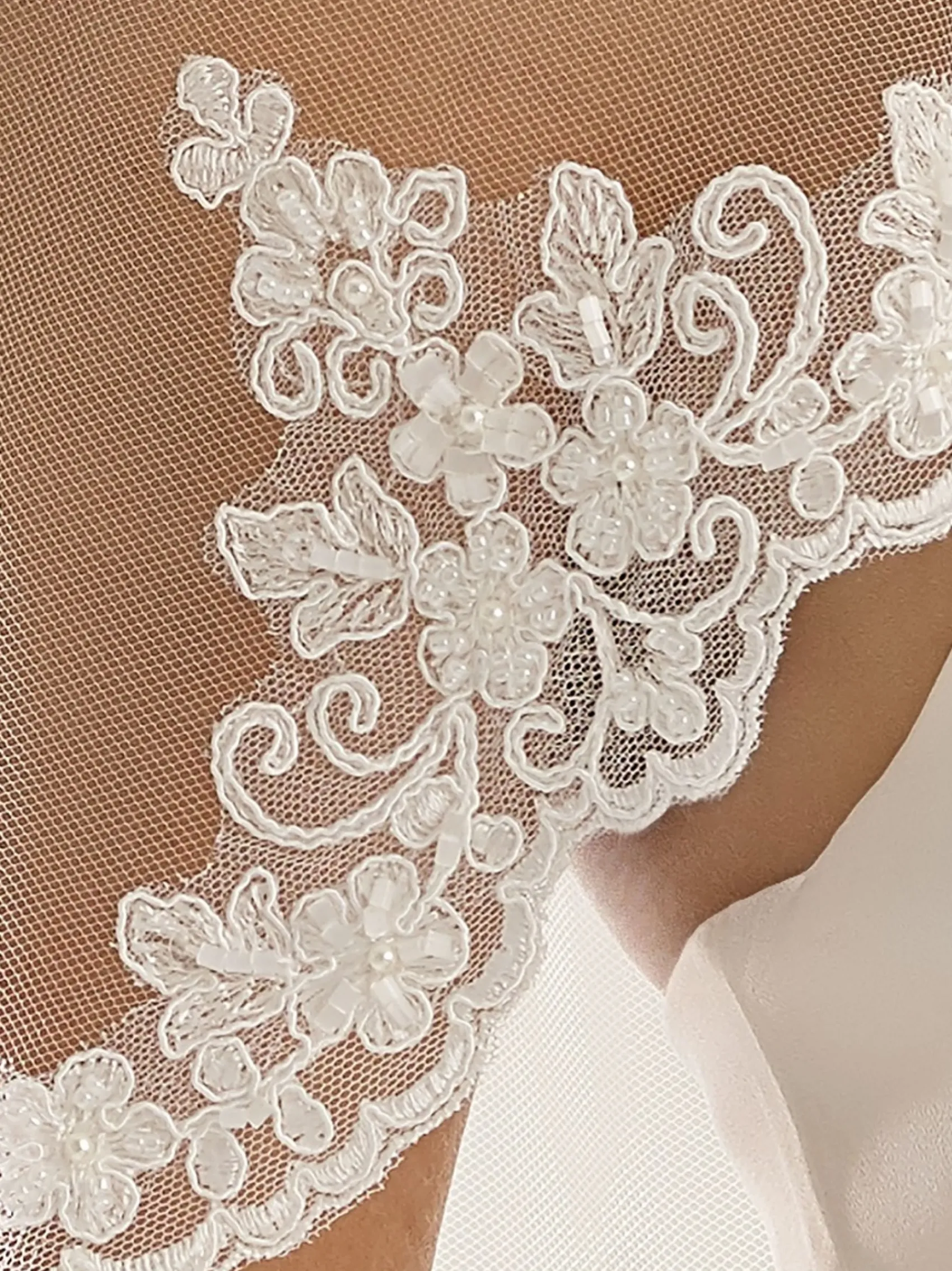 Bianco Evento Bianco Einstöckig Zarte Perlen Spitze Rand Kapelle Schleier S290* Einstufige Schleier | Kapelle Länge & Kathedrale Schleier
