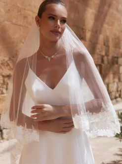 Bianco Evento Bianco Elfenbein zwei Etagen florale Spitze Rand Kapelle Schleier S492* Zweistufiger Schleier | Kapelle Länge & Kathedrale Schleier