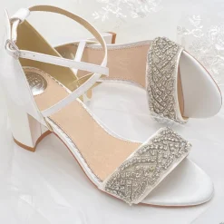 Perfect Bridal Blair Elfenbein Satin Kristall verschönert Kreuz Riemen Blockabsatz Sandalen* Hochzeitsschuhe | Schuhe Mit Mittlerem Absatz