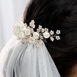 Lace & Favour Blossom Porzellan Blumen und Blush Perlen Hochzeit Haarkamm* Perlen-haarschmuck | Silberne Haar-accessoires