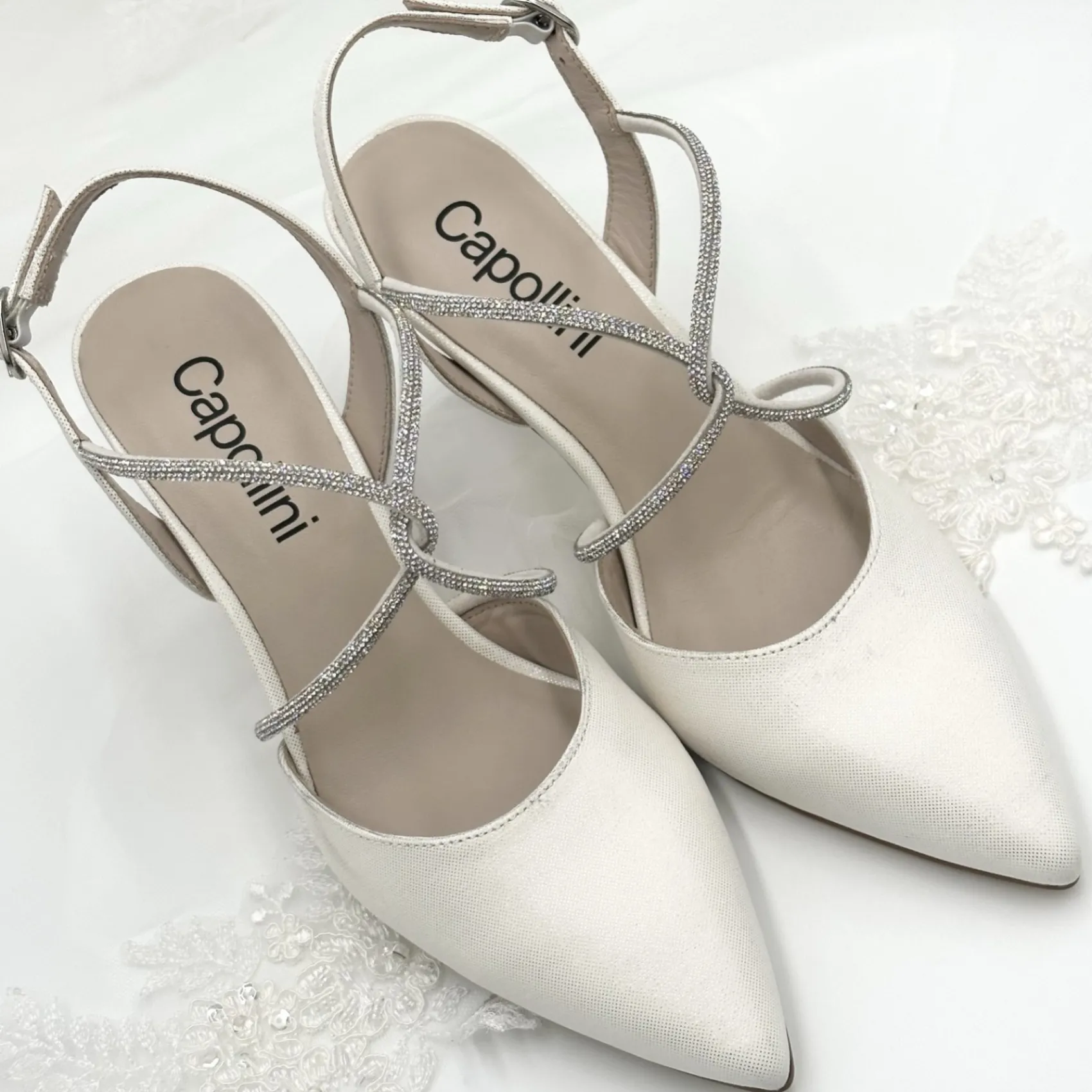 Capollini Charlotte Creme Leder Diamante Kreuzriemen Slingbacks* Party-schuhe | Schuhe Für Hochzeitsgäste
