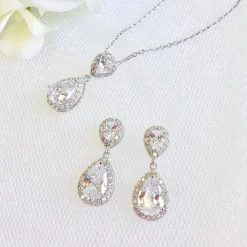 Lace & Favour Celeste Chic Kristallverzierte Hochzeits-Ohrringe (Silber)* Silberner Abschlussball-schmuck | Abschlussball-ohrringe