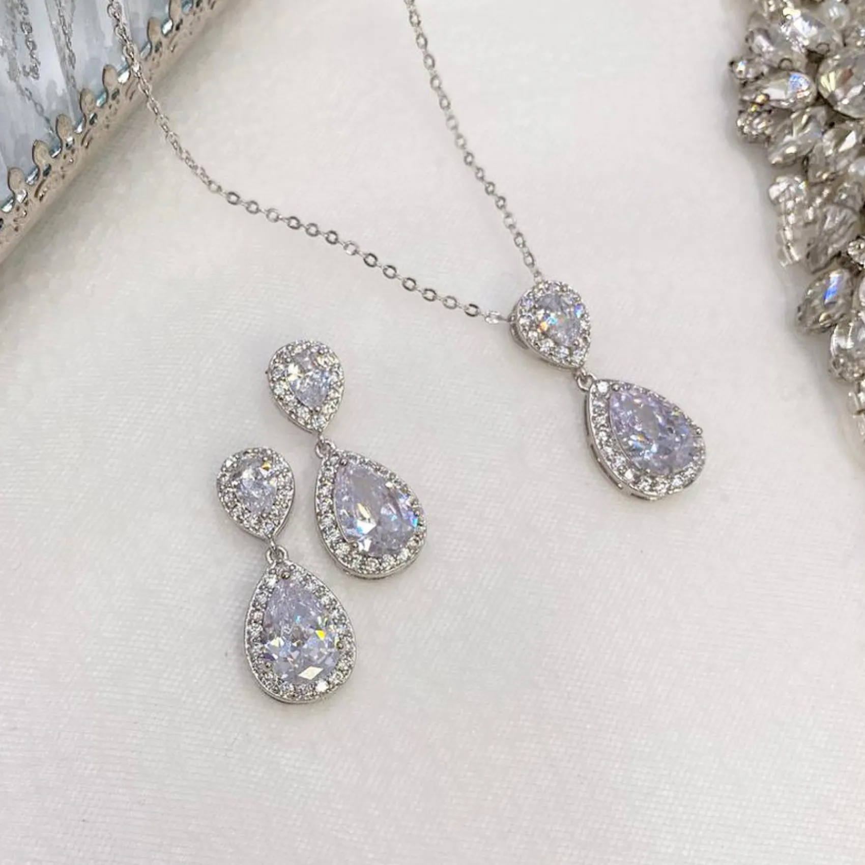 Lace & Favour Celeste Silber Kristall verschönert Hochzeitsschmuck Set* Silberner Abschlussball-schmuck | Abschlussball-schmuck-sets