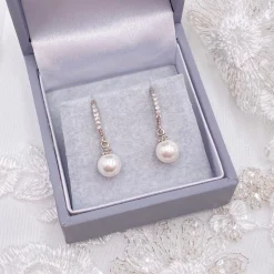 Lace & Favour Chloe Zierliche Perlentropfen-Ohrringe* Geschenke Für Brautjungfern | Perlen-hochzeitsschmuck