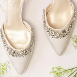 Paradox London Cinta Färbbar Elfenbein Satin Kristall Blockabsatz Knöchelriemen Schuhe* Hochzeitsschuhe | Schuhe Mit Niedrigem Absatz