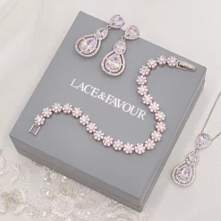 Lace & Favour Claverley Rundes Kristall verschönertes Hochzeitsarmband* Silberner Abschlussball-schmuck | Prom Armbänder