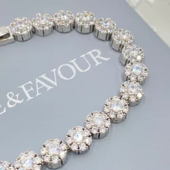 Lace & Favour Claverley Rundes Kristall verschönertes Hochzeitsarmband* Silberner Abschlussball-schmuck | Prom Armbänder