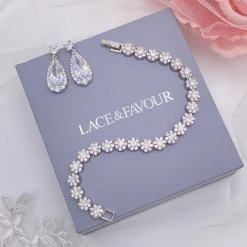 Lace & Favour Claverley Rundes Kristall verschönertes Hochzeitsarmband* Silberner Abschlussball-schmuck | Prom Armbänder
