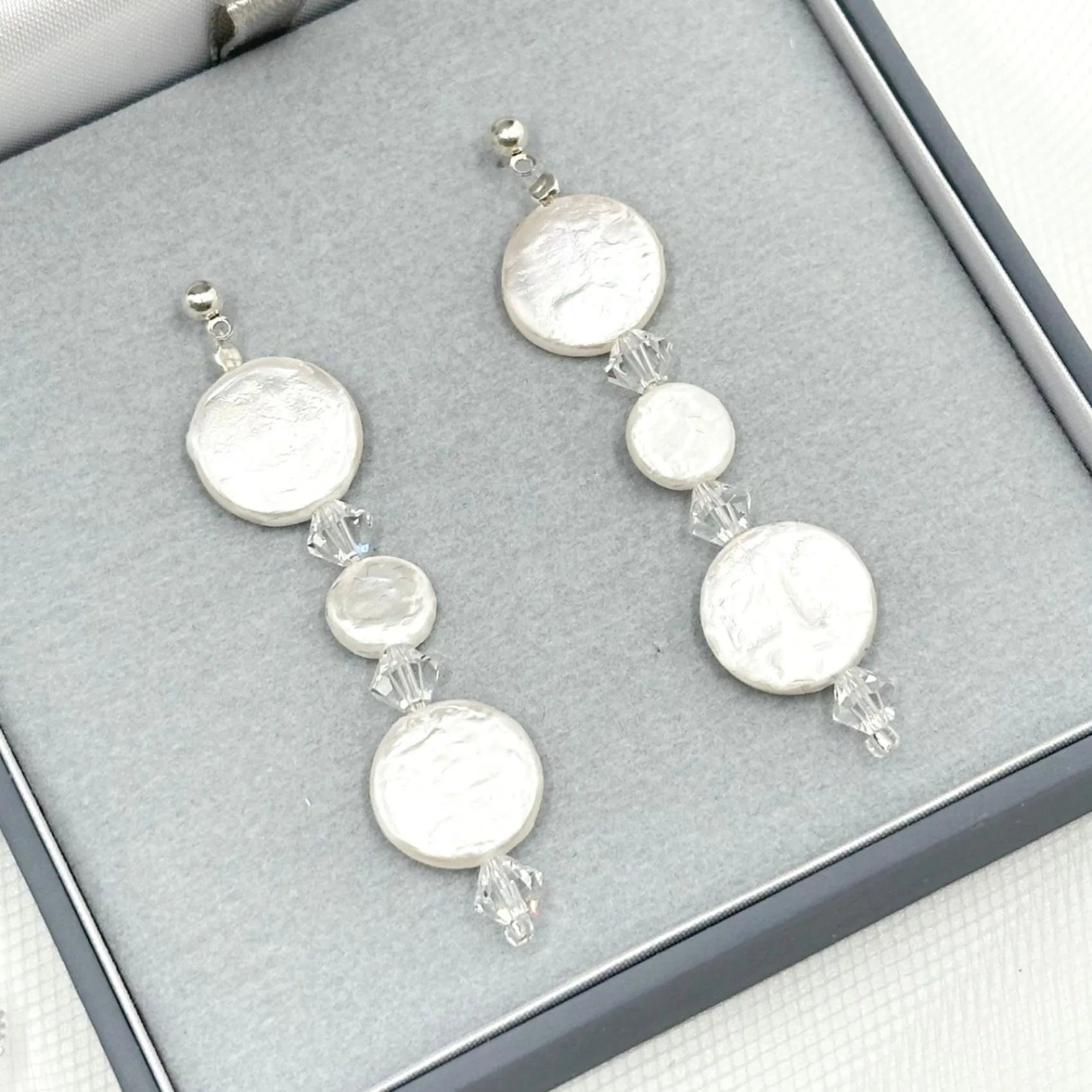 Beads & Beyond Connie Lange Süßwasser-Münzperlen-Ohrringe* Silberner Hochzeitsschmuck | Hochzeits-ohrringe