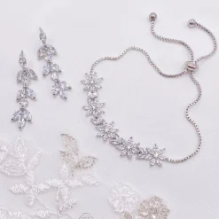 Lace & Favour Daisy Silver Floral Crystal Verstellbares Armband* Silberner Abschlussball-schmuck | Prom Armbänder