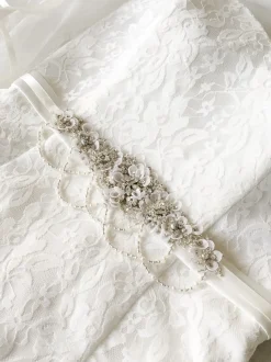 Beads & Beyond Darlington Verzierter Floraler Brautgürtel mit Perlenvorhängen* Brautkleid Gürtel