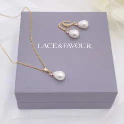 Lace & Favour Dolci Gold Kristall und Teardrop Perle Brautschmuck Set* Geschenke Für Brautjungfern | Geschenke Für Die Braut