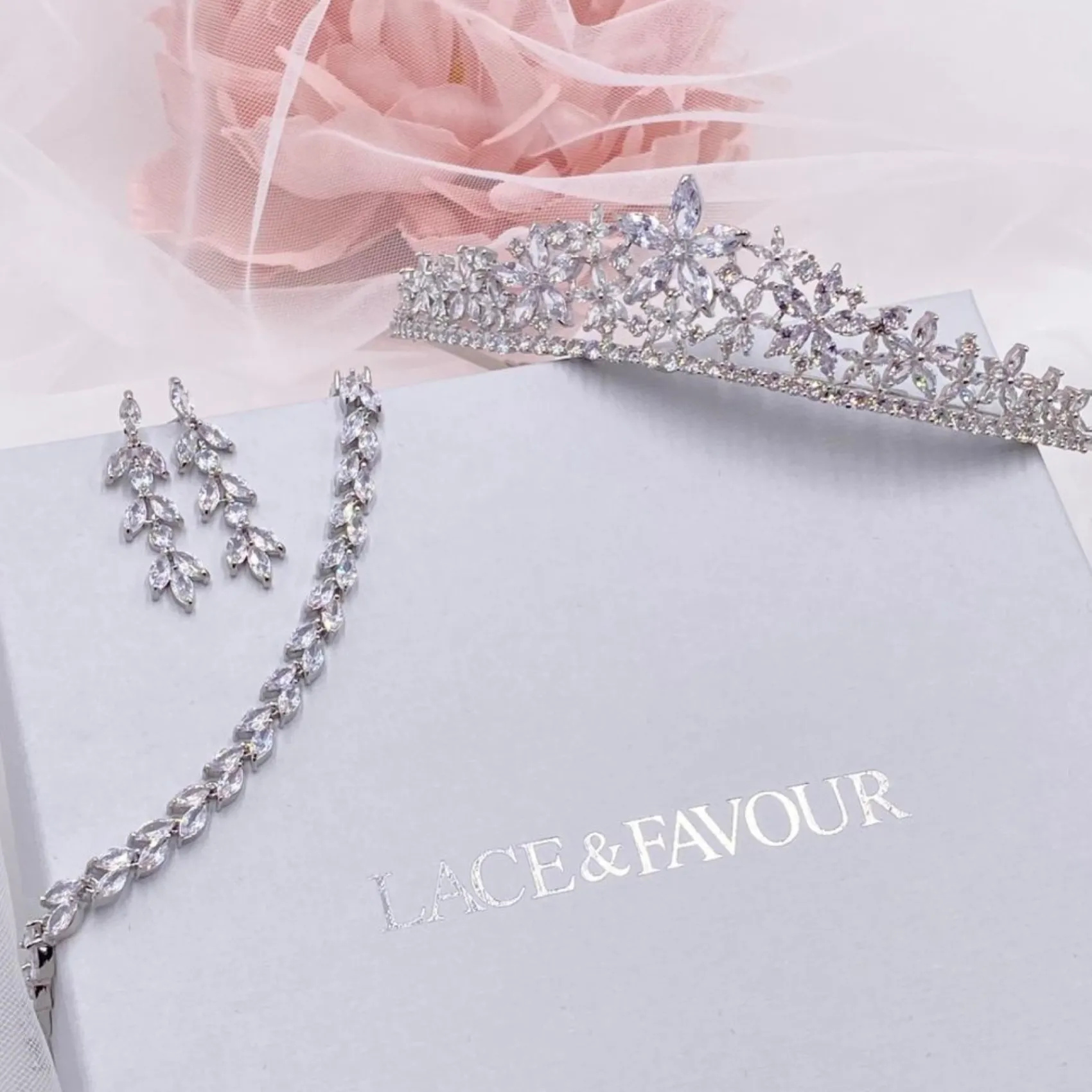 Lace & Favour Downton Floral Cubic Zirkonia Kristall Hochzeit Tiara* Abschlussball-haarbänder & Tiaras | Haarschmuck Aus Kristall