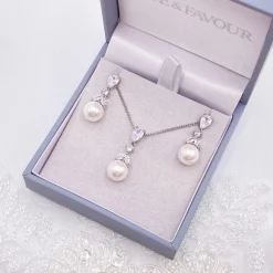 Lace & Favour Elegance Kristall und Perle Brautschmuck Set* Geschenke Für Brautjungfern | Geschenke Für Die Braut