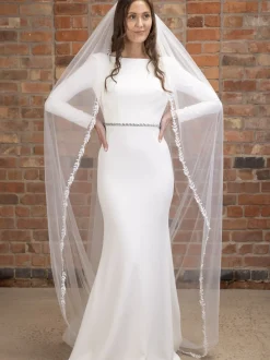 Perfect Bridal Elfenbeinfarbener einstufiger Kathedralenschleier mit Blattstickerei aus Spitze* Einstufige Schleier | Kapelle Länge & Kathedrale Schleier