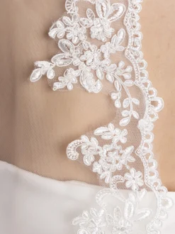 Perfect Bridal Elfenbeinfarbener zweistufiger Schleier mit floraler Spitze und Fingerspitze | L&F* Zweistufiger Schleier | Fingerspitzen-schleier