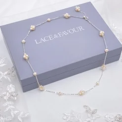 Lace & Favour Eliana Süßwasserperlen-Cluster-Kette Halskette* Geschenke Für Die Mutter Des Bräutigams | Geschenke Für Die Mutter Der Braut