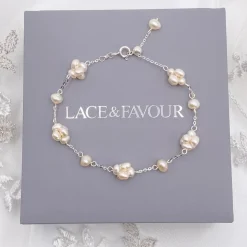 Lace & Favour Eliana Süßwasserperlen-Cluster-Kettenarmband* Geschenke Für Die Mutter Des Bräutigams | Geschenke Für Die Mutter Der Braut