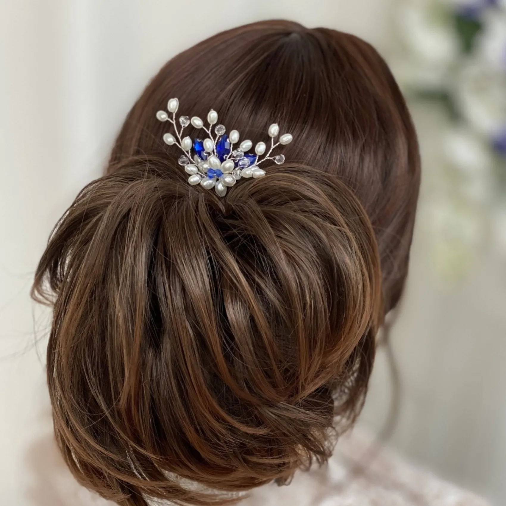 Lace & Favour Ellie Perlencluster-Haarnadel zur Hochzeit (Saphir)* Etwas Blaue Geschenke | Perlen-haarschmuck
