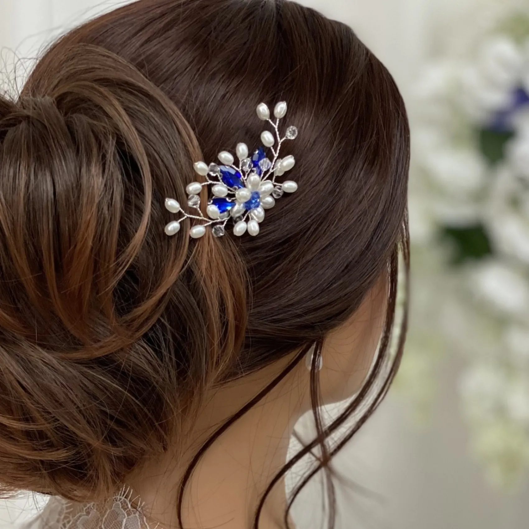 Lace & Favour Ellie Perlencluster-Haarnadel zur Hochzeit (Saphir)* Etwas Blaue Geschenke | Perlen-haarschmuck