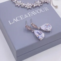 Lace & Favour Ellie Silber Teardrop Kristall Ohrringe* Silberner Abschlussball-schmuck | Abschlussball-ohrringe