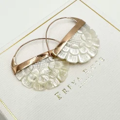 Freya Rose Handgeschnitzte Perlmutt-Rosenkranz-Ohrringe* Roségold Hochzeitsschmuck | Hochzeitsgast-schmuck