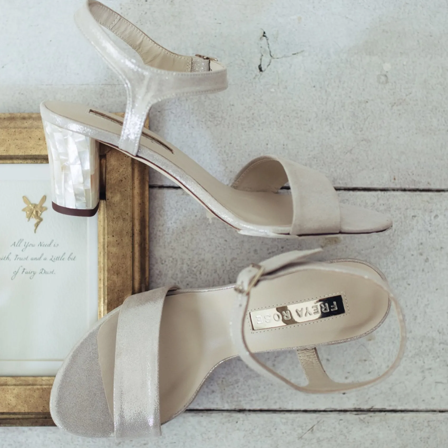 Freya Rose Martina Midi Champagner Wildleder Sandalen mit Blockabsatz* Schuhe Für Hochzeitsgäste | Schuhe Für Die Mutter Der Braut
