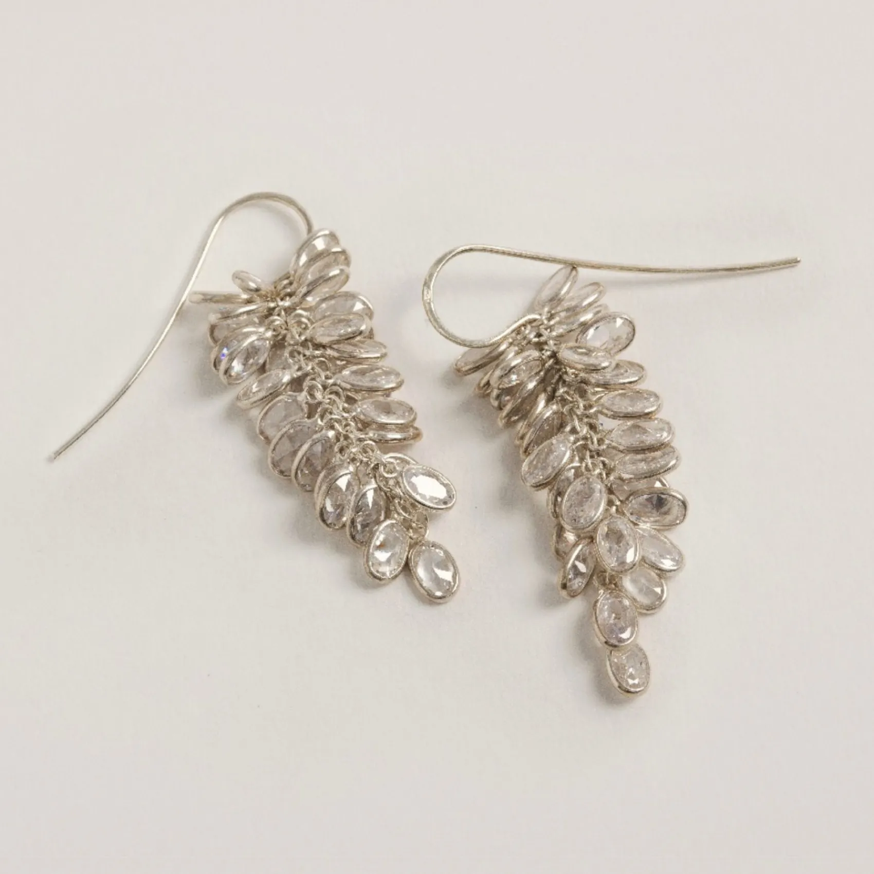 Freya Rose Silberne Midi-Kristall-Tropfen-Ohrringe* Kristall-hochzeitsschmuck | Silberner Hochzeitsschmuck