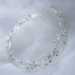 Twilight Designs Gardenia verflochtene Perlen- und Kristallblumen-Haarsträhne* Haarschmuck Aus Kristall | Silberne Haar-accessoires