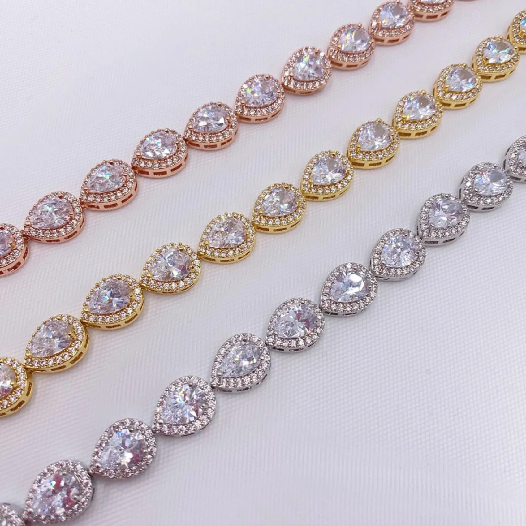 Lace & Favour Hampton Teardrop Cubic Zirkonia Hochzeitsarmband (Gold)* Goldener Abschlussball-schmuck | Prom Armbänder